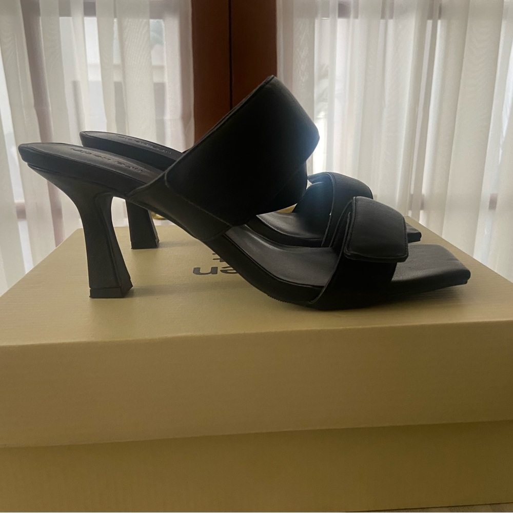 Edit One Sandals - Picture 3 of 5
